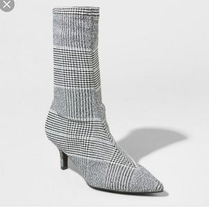 A new day grey heels